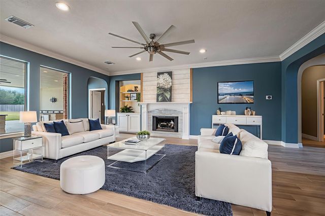 3913 Summer Manor Drive, League City, TX 77573