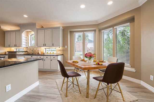 3913 Summer Manor Drive, League City, TX 77573