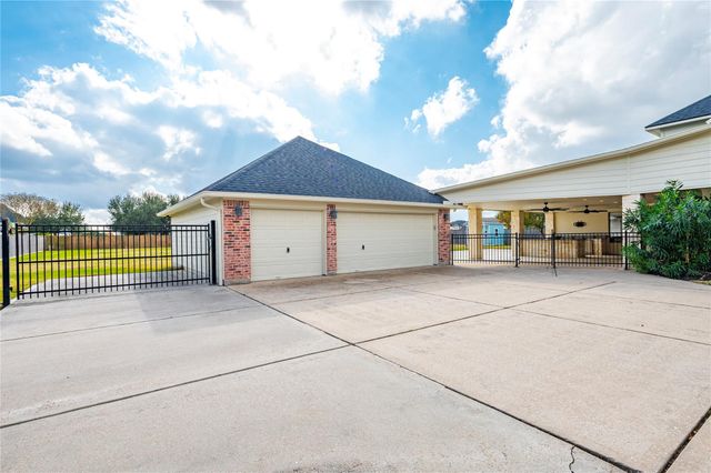 3913 Summer Manor Drive, League City, TX 77573