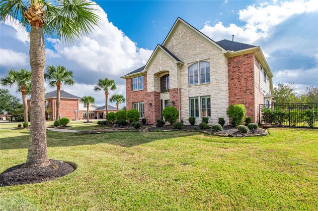 3913 Summer Manor Drive, League City, TX 77573