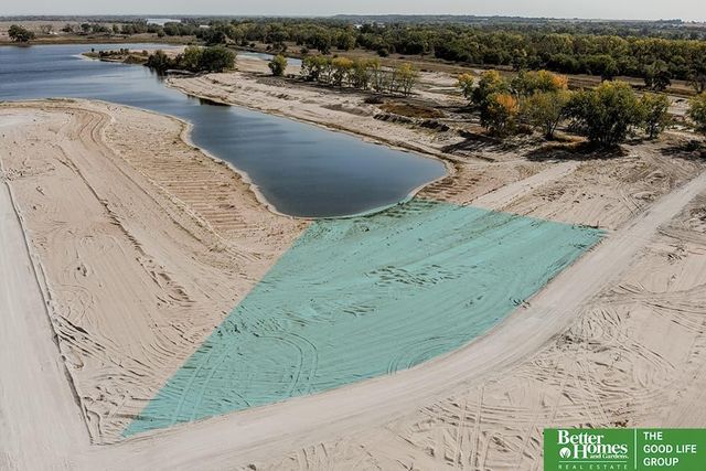 2424 Juneberry Road, Fremont, NE 68025