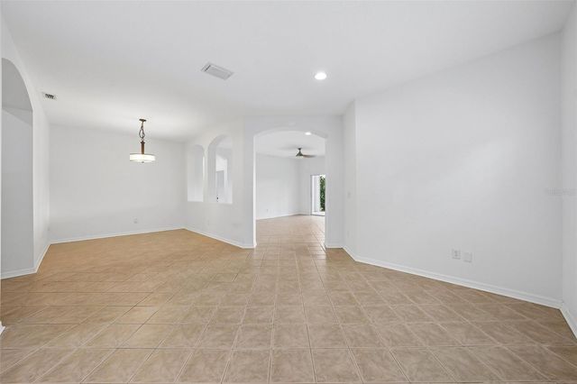 1810 MIRA LAGO CIRCLE, Ruskin, FL 33570
