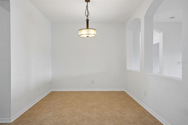 1810 MIRA LAGO CIRCLE, Ruskin, FL 33570