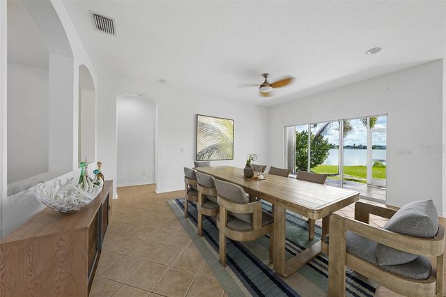 1810 MIRA LAGO CIRCLE, Ruskin, FL 33570