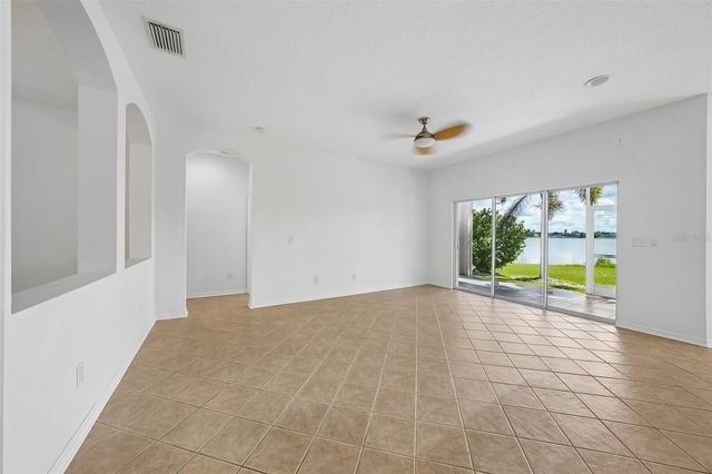 1810 MIRA LAGO CIRCLE, Ruskin, FL 33570