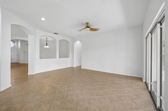 1810 MIRA LAGO CIRCLE, Ruskin, FL 33570