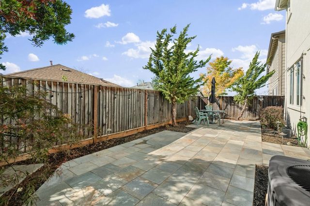 663 663 Falling Star Drive, Martinez, CA 94553