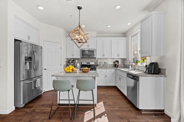 663 663 Falling Star Drive, Martinez, CA 94553