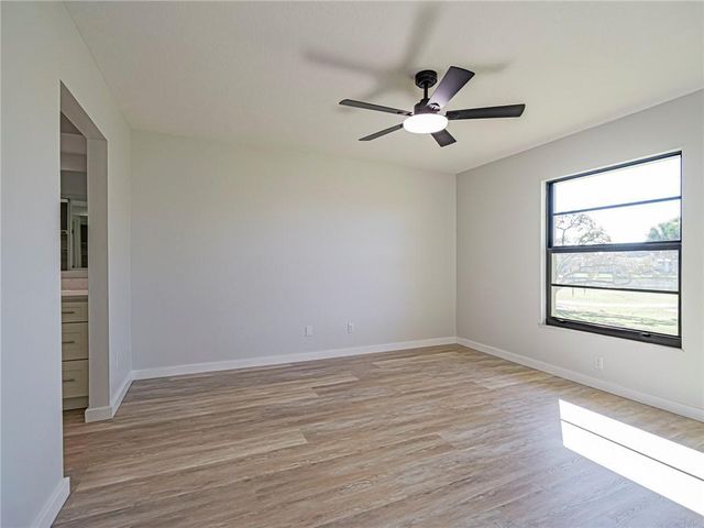 26 Plantation Drive 202, Vero Beach, FL 32966