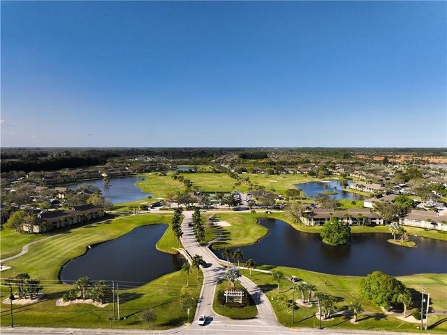 26 Plantation Drive 202, Vero Beach, FL 32966