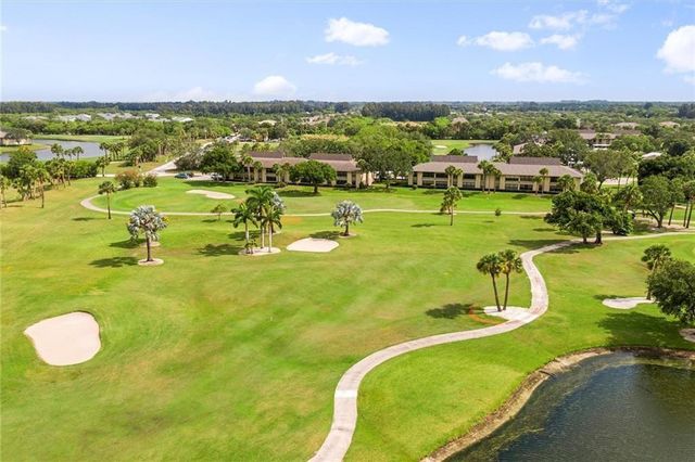 26 Plantation Drive 202, Vero Beach, FL 32966
