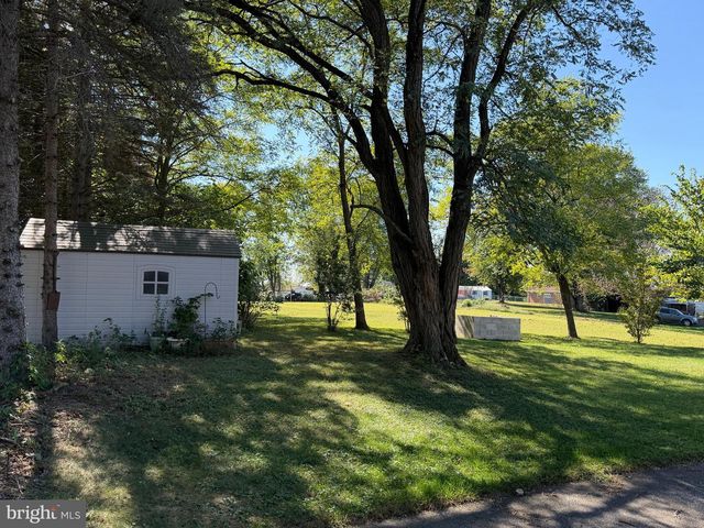 950 CAPE HORN RD, York, PA 17402