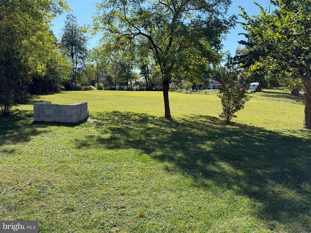 950 CAPE HORN RD, York, PA 17402