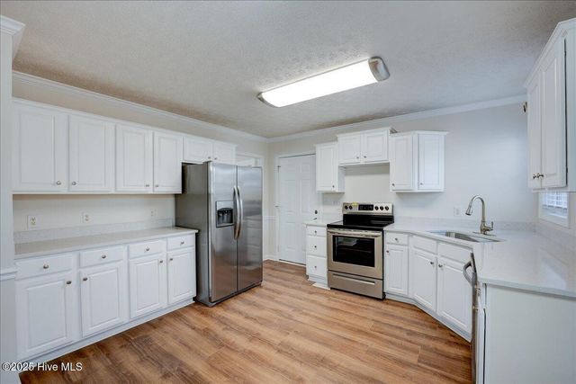 400 Hudson Lane, Jacksonville, NC 28540