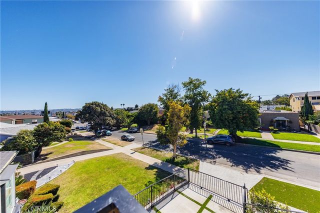 1332 S Longwood Avenue 1, Los Angeles, CA 90019