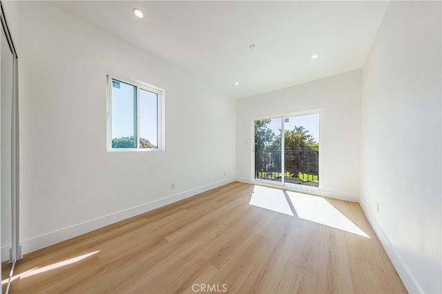 1332 S Longwood Avenue 1, Los Angeles, CA 90019