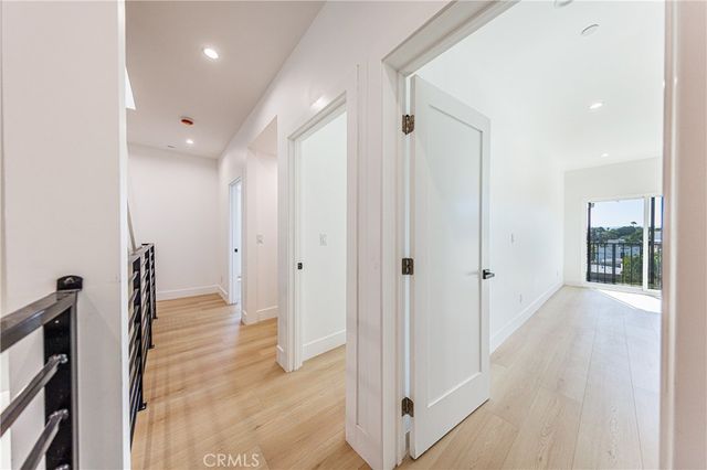 1332 S Longwood Avenue 1, Los Angeles, CA 90019