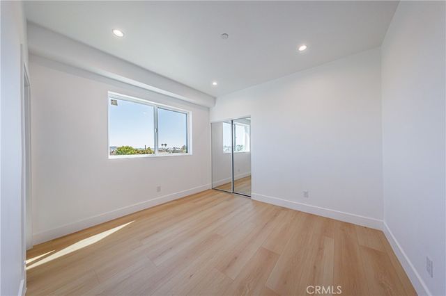 1332 S Longwood Avenue 1, Los Angeles, CA 90019