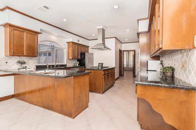 8007 Vintage Creek Drive, Spring, TX 77379