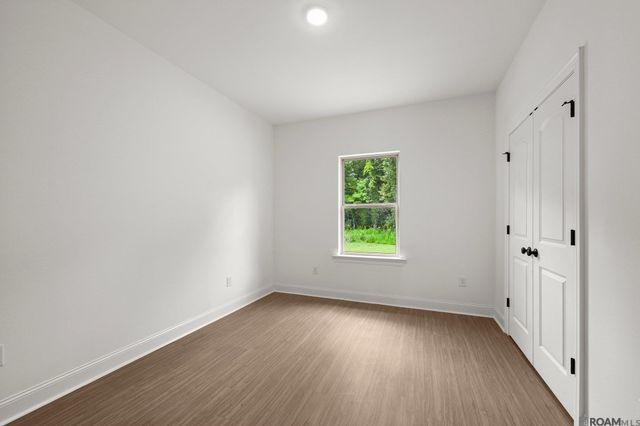 18725 Seabiscuit Ln, Zachary, LA 70791