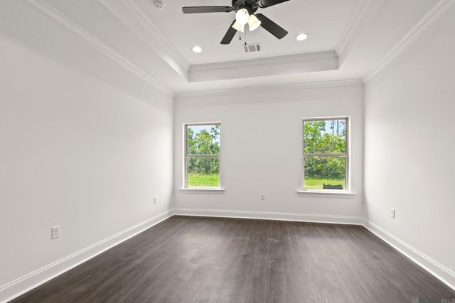 18725 Seabiscuit Ln, Zachary, LA 70791