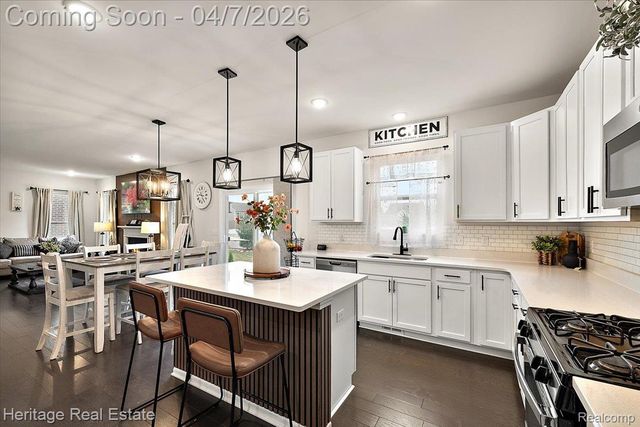 8350 Grove Street, Washington Township, MI 48094