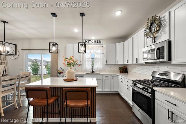 8350 Grove Street, Washington Township, MI 48094