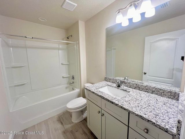 960 Happiness Avenue SW, Palm Bay, FL 32908