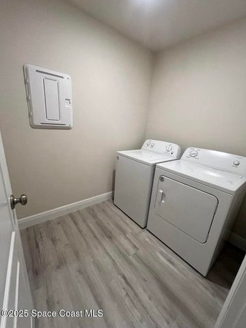 960 Happiness Avenue SW, Palm Bay, FL 32908