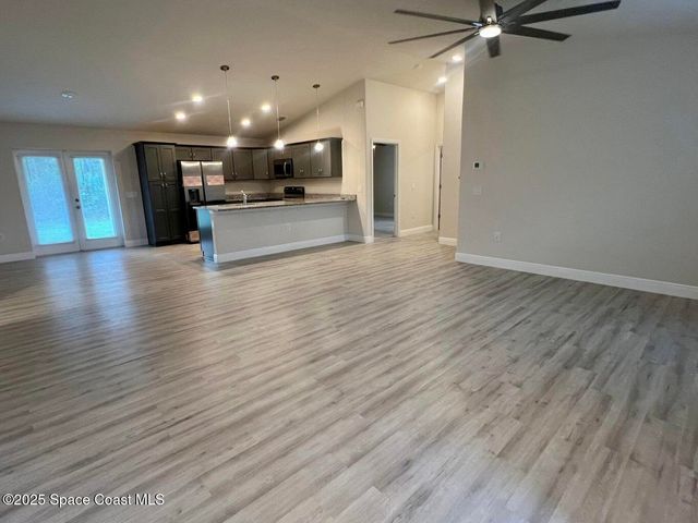 960 Happiness Avenue SW, Palm Bay, FL 32908