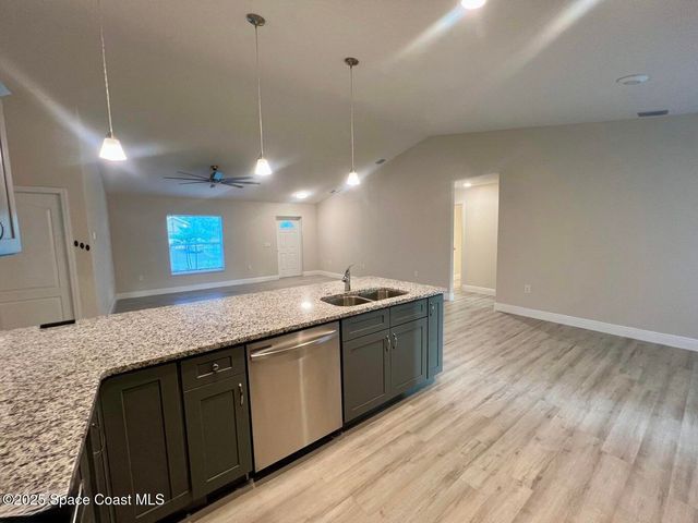 960 Happiness Avenue SW, Palm Bay, FL 32908