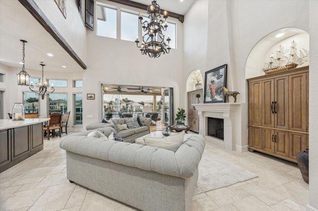 529 Southport Lane, Kemah, TX 77565