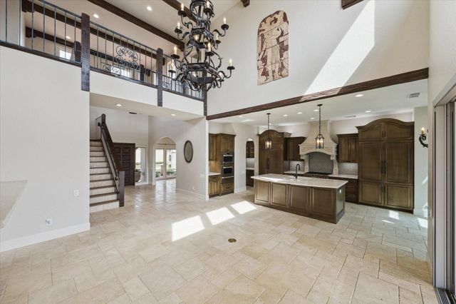 529 Southport Lane, Kemah, TX 77565