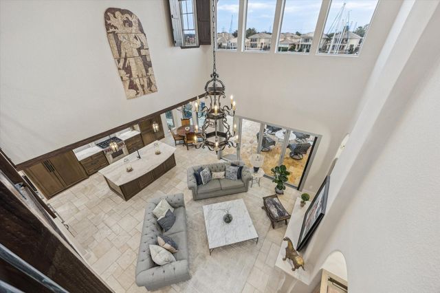 529 Southport Lane, Kemah, TX 77565