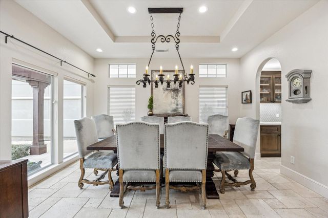 529 Southport Lane, Kemah, TX 77565