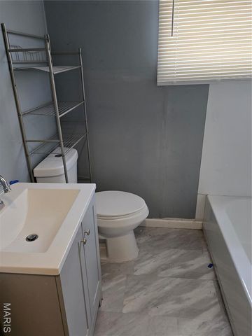 6566 Joseph Avenue, St Louis, MO 63133