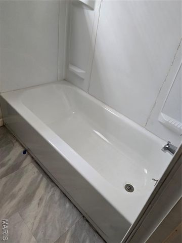 6566 Joseph Avenue, St Louis, MO 63133