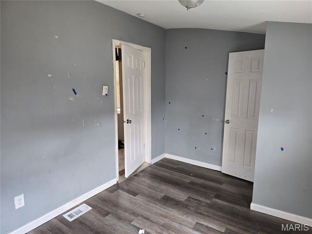 6566 Joseph Avenue, St Louis, MO 63133