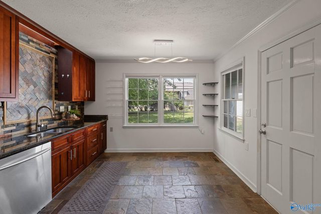 4312 Hunt Drive NW, Huntsville, AL 35816