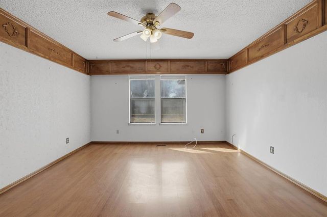 105 Wellington Lane, Moore, OK 73160