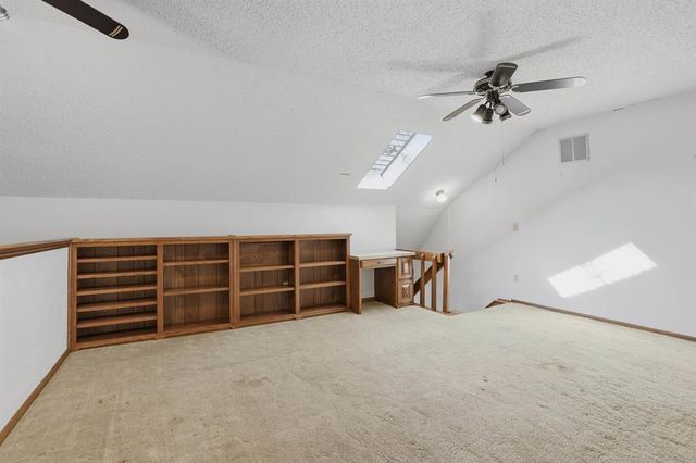105 Wellington Lane, Moore, OK 73160