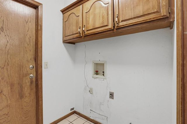 105 Wellington Lane, Moore, OK 73160