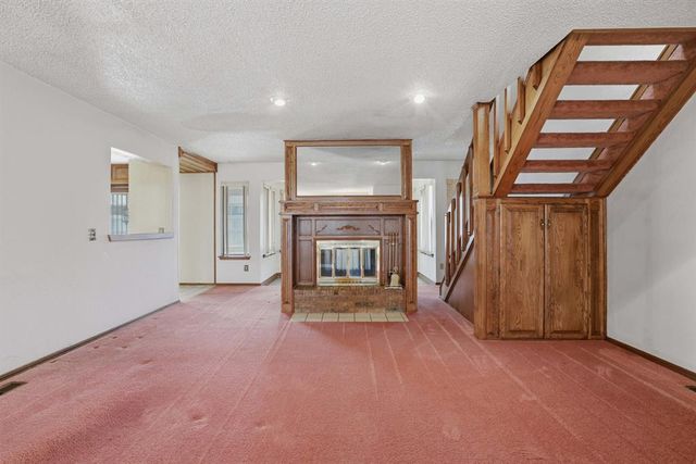 105 Wellington Lane, Moore, OK 73160