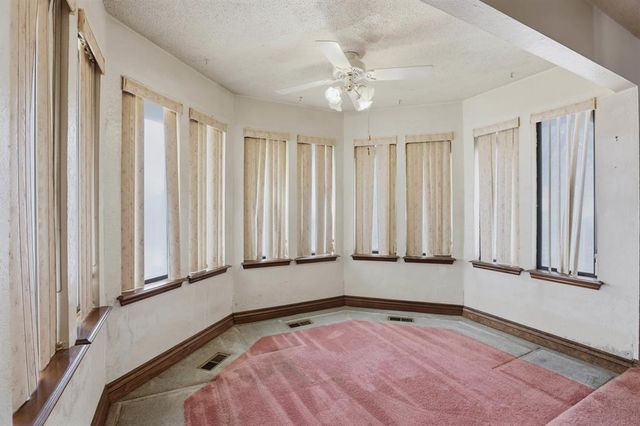 105 Wellington Lane, Moore, OK 73160