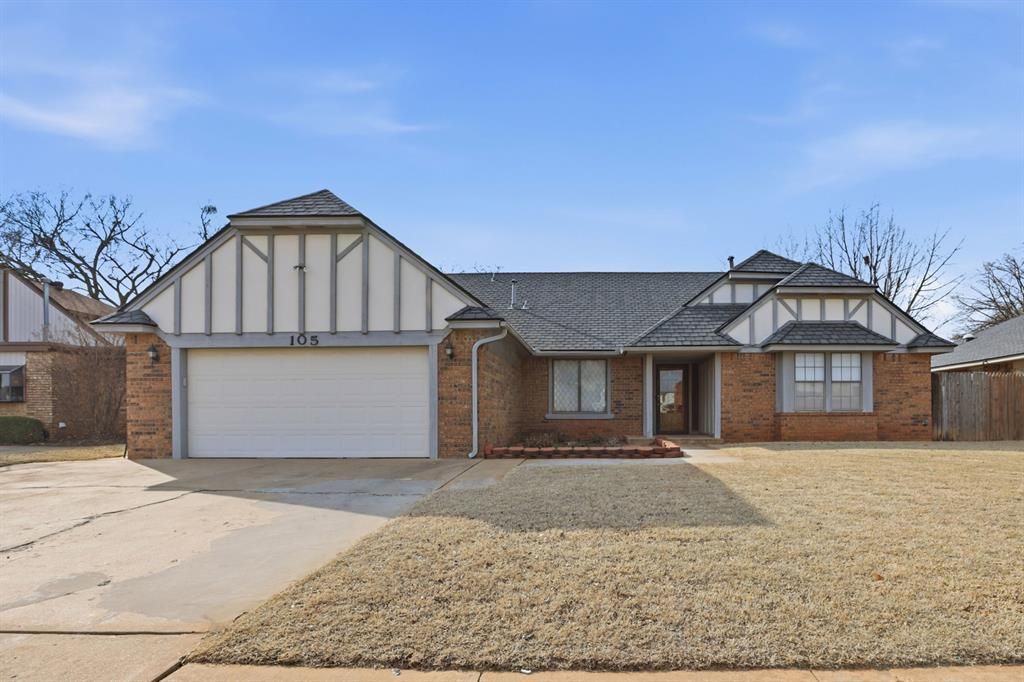 105 Wellington Lane, Moore, OK 73160
