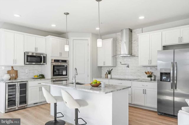 533 FOREST VIEW RD, Linthicum Heights, MD 21090