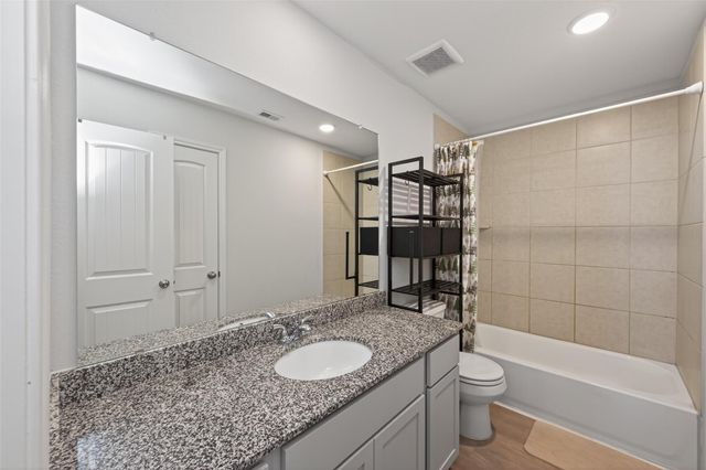 9725 Guadalupe Street, Conroe, TX 77303