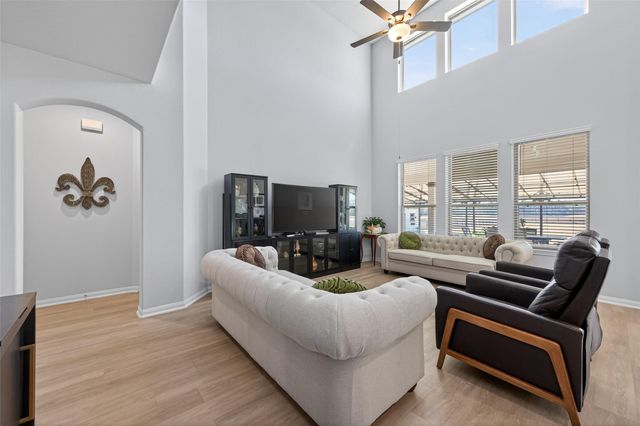 9725 Guadalupe Street, Conroe, TX 77303