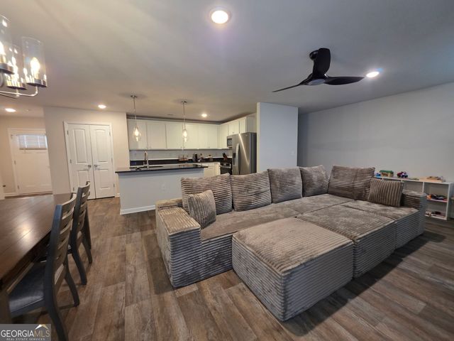 205 River Meadow Drive, Lagrange, GA 30241