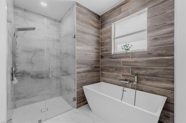 2317 Kismet PKWY W, Cape Coral, FL 33993